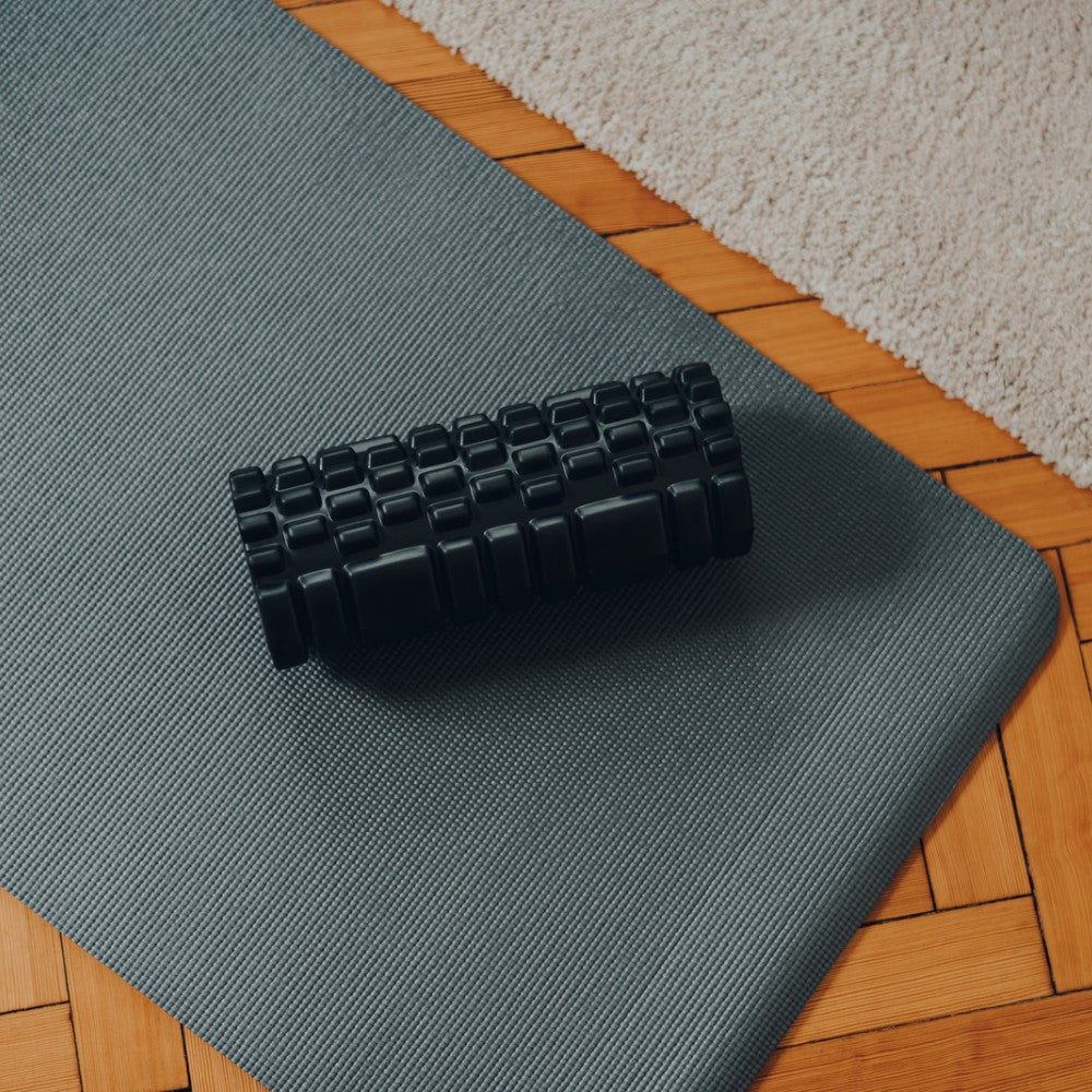 Foam roller med massagepunkter - 34x14 cm. (Sort)