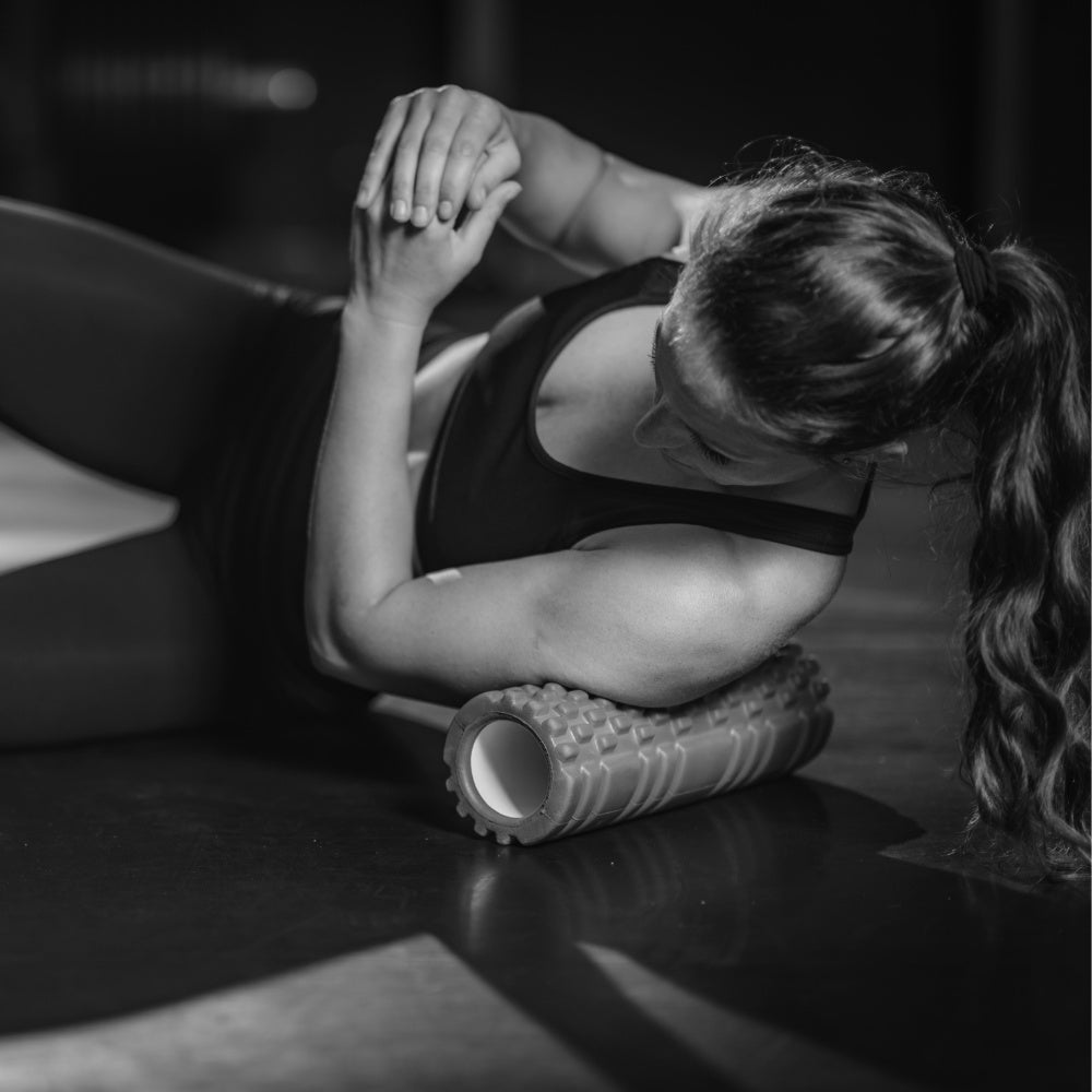 Foam roller med massagepunkter - 34x14 cm. (Sort)